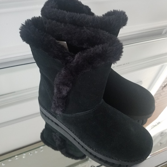 Black Faux Fur Lined Suede Winter Boots - Picture 4 of 8